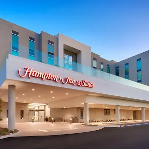 Hampton & Convention Center 3*, Anaheim United States